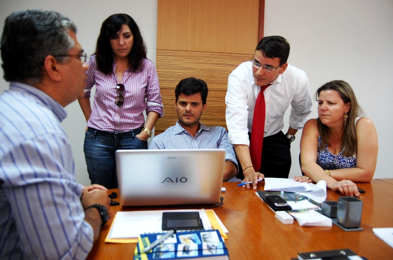 VCA: SMTT libera sistema de táxis e transporte escolar - SMTT Aracaju